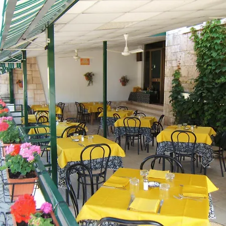 Hotel Autostello Castellana Grotte