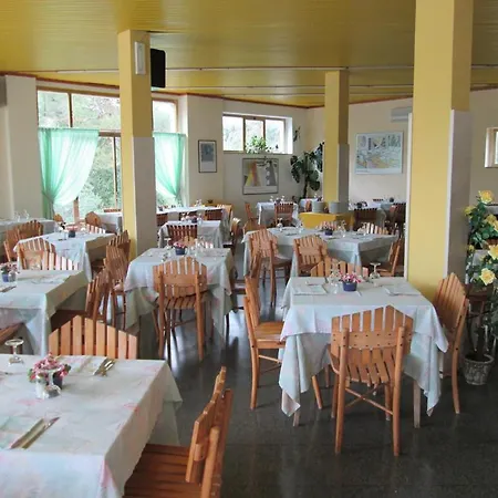 Autostello 卡斯特拉纳格罗泰