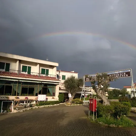 Hotell Autostello Castellana Grotte
